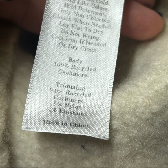 Everlane recycled cashmere waffle knit crop sweater - Picture 6 of 7